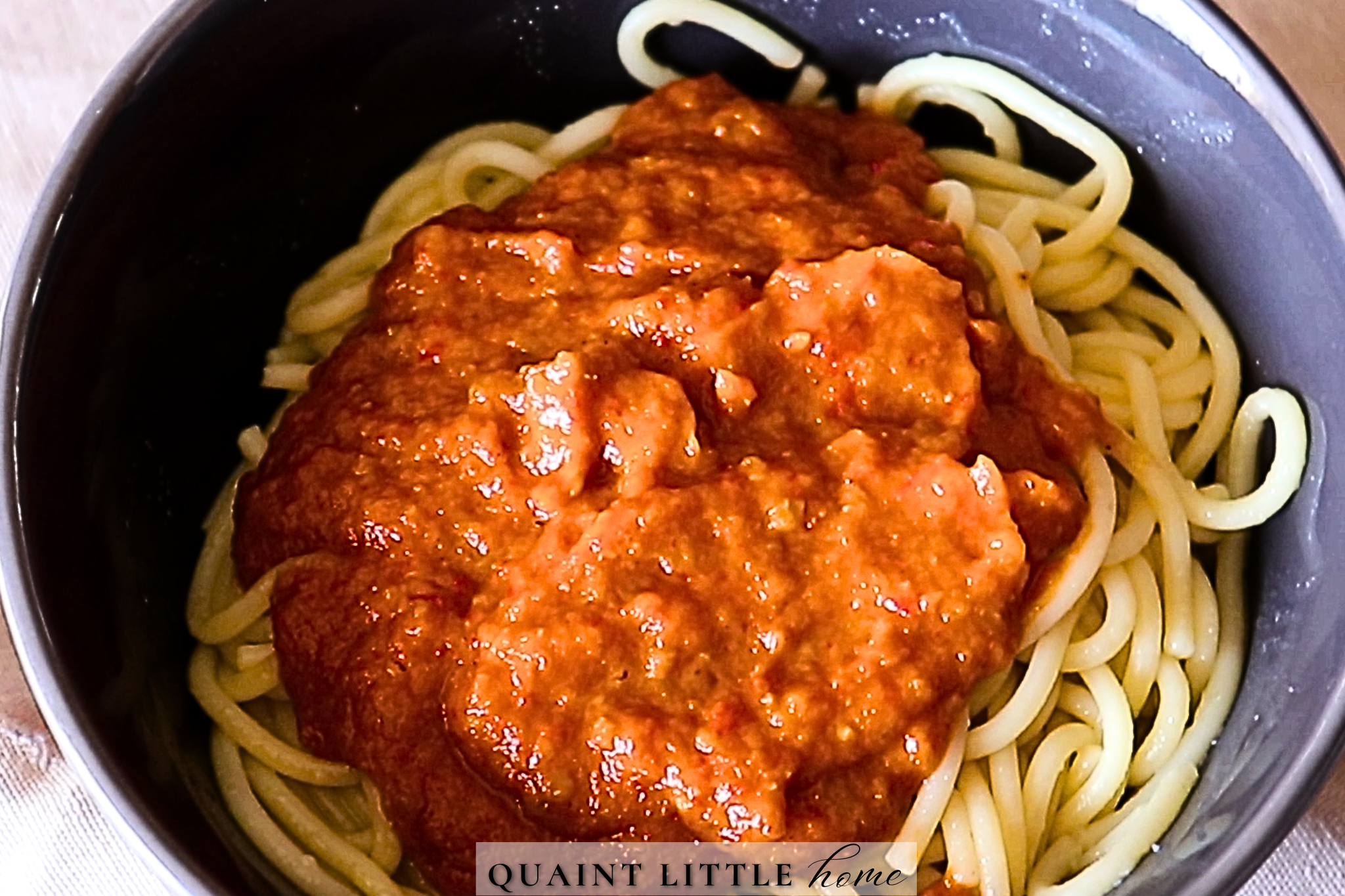 Νηστήσιμη Μακαρονάδα με Σπιτική Σάλτσα Ντομάτας